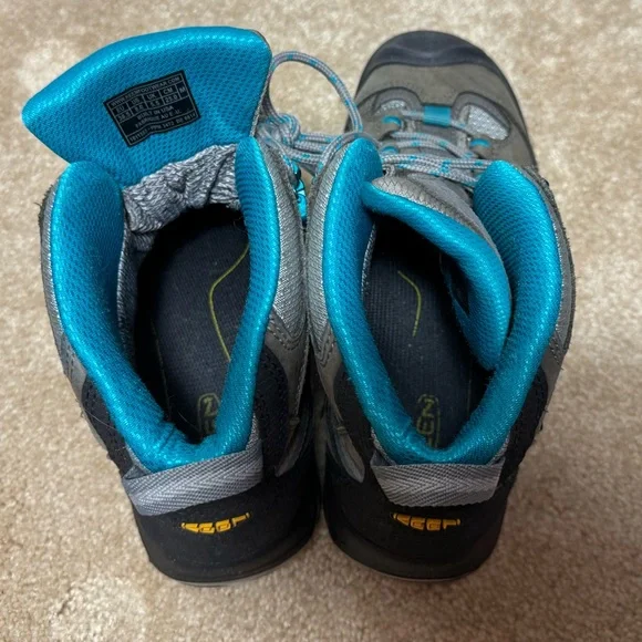 Keen Hiking Boots - Picture 4 of 8